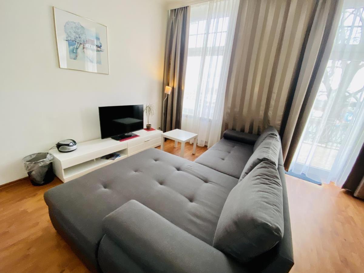 Doppelzimmer Humidor, Direkt Am Alten Strom Rostock Bagian luar foto